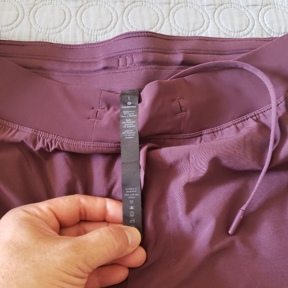 Lululemon short large